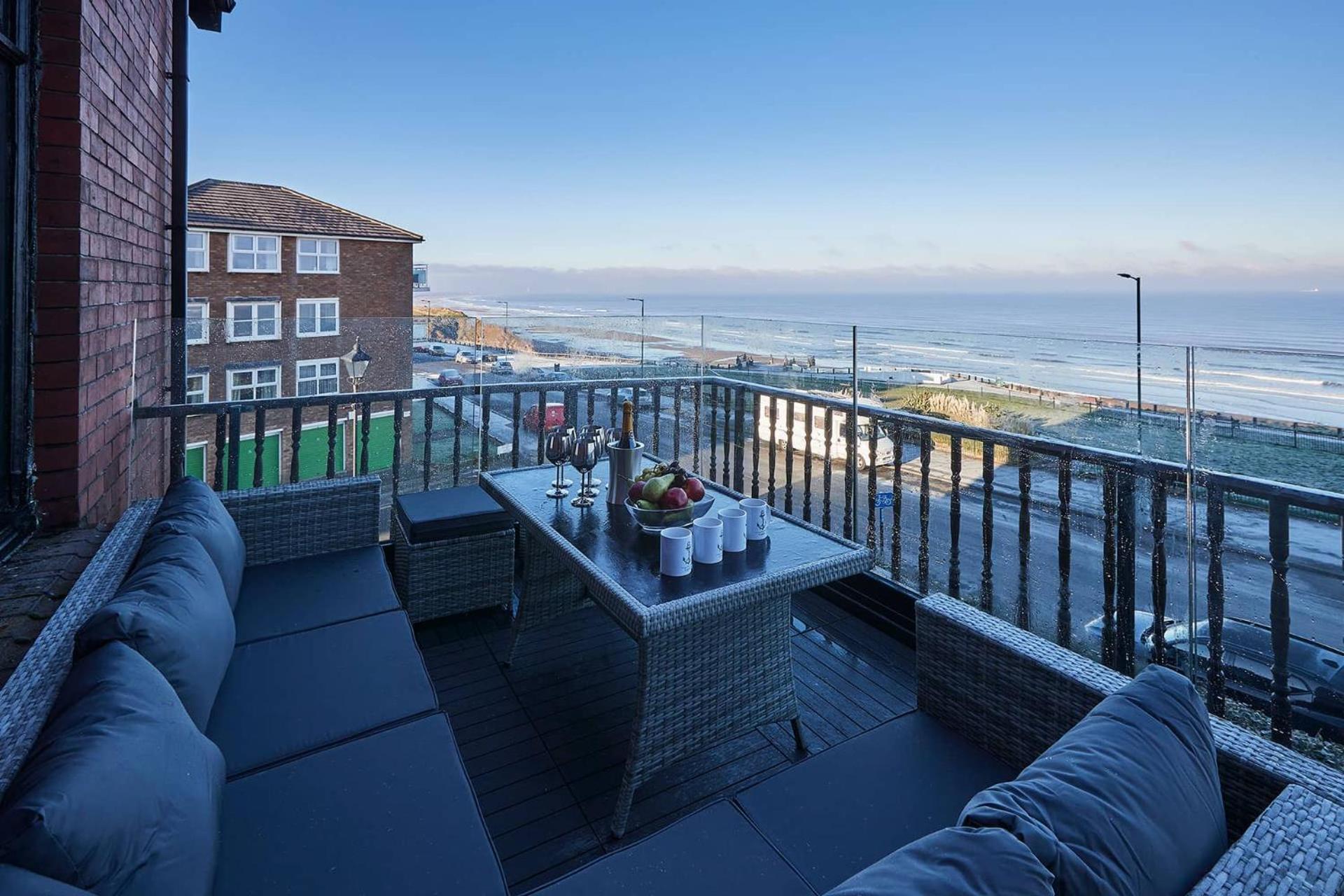 Captain'S Deck Beach Balcony Perfectlysaltburn Exterior foto
