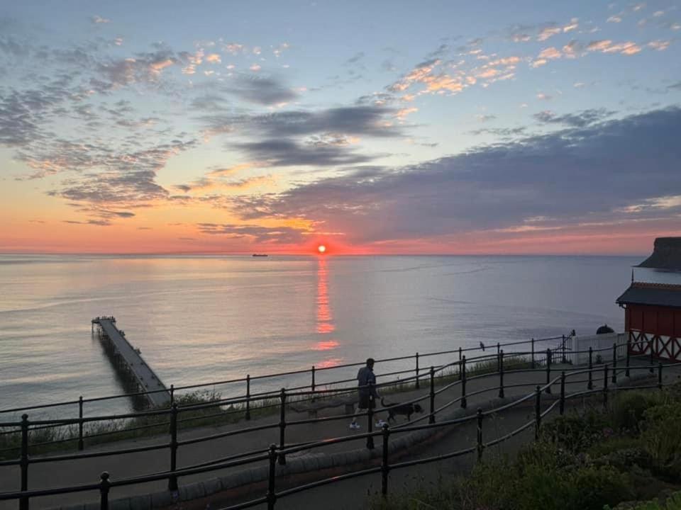 Captain'S Deck Beach Balcony Perfectlysaltburn Exterior foto